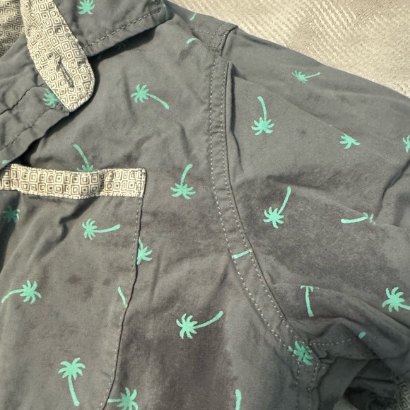 Bundle!! Kids (3) Plaid/ Checkered Short Sleeve Button Downs. Size 4-5 - Picture 6 of 10